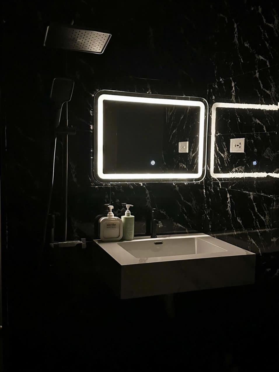 The Vibe - Ty's Living Space * Ho Chi Minh City